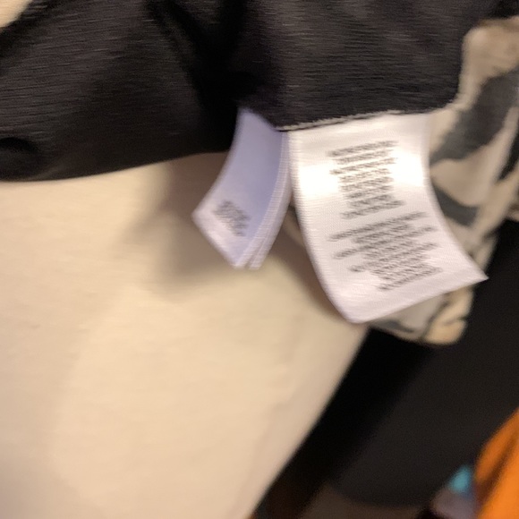 Kasper animal print gold fleck 3X blouse - Picture 7 of 7